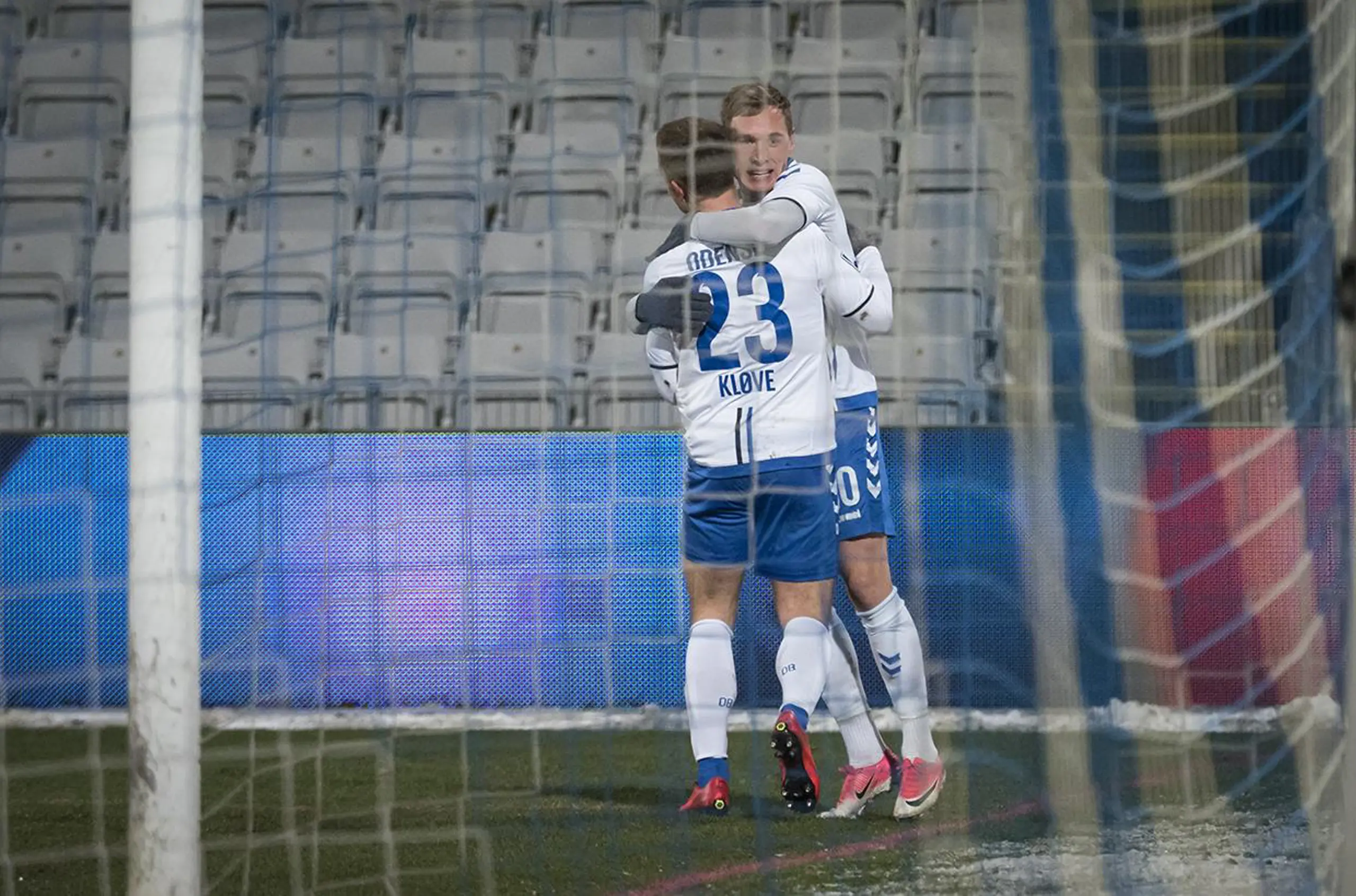 
OB fik snørret sækken
mod Lyngby i kulden
 