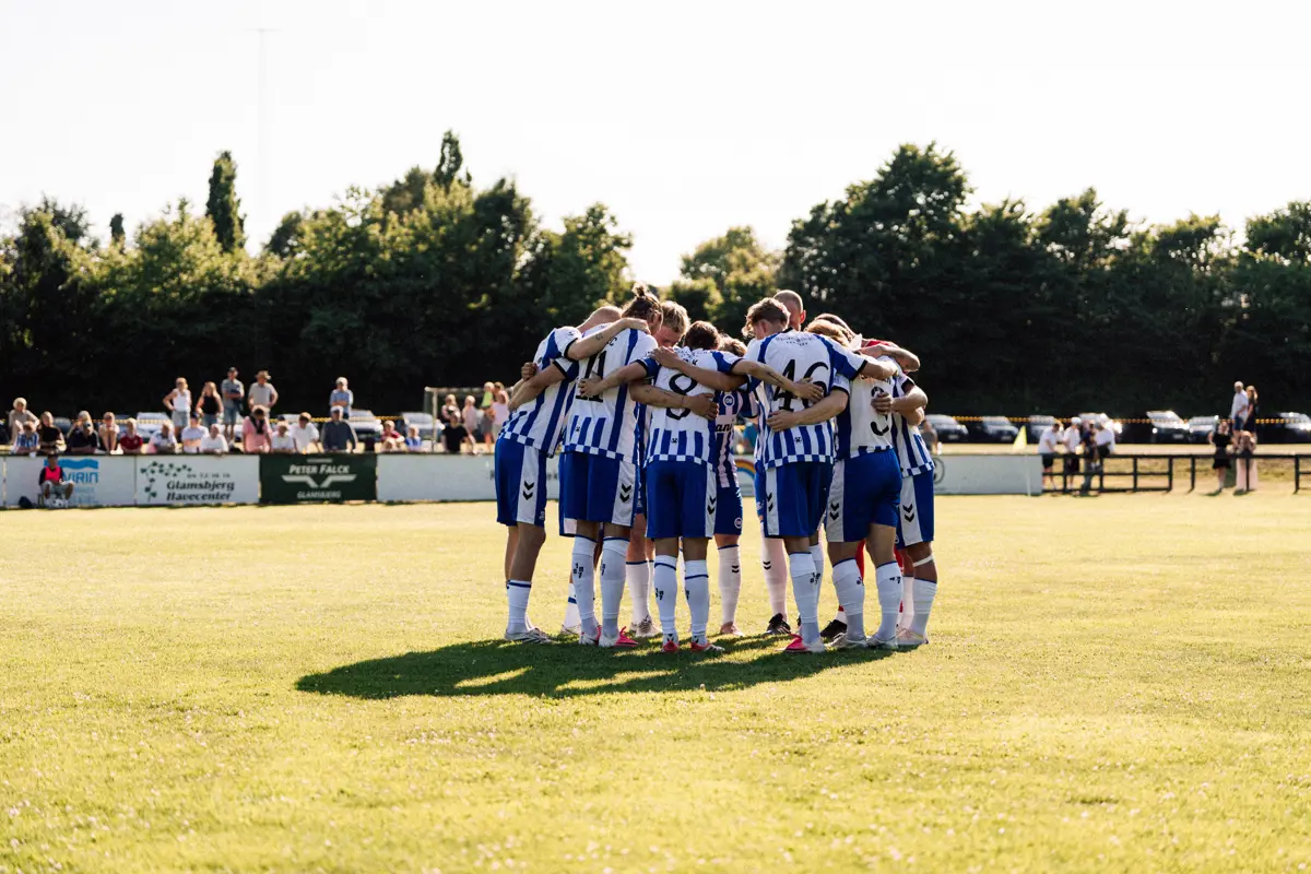 The squad that will take on Kolding IF at Falen today.