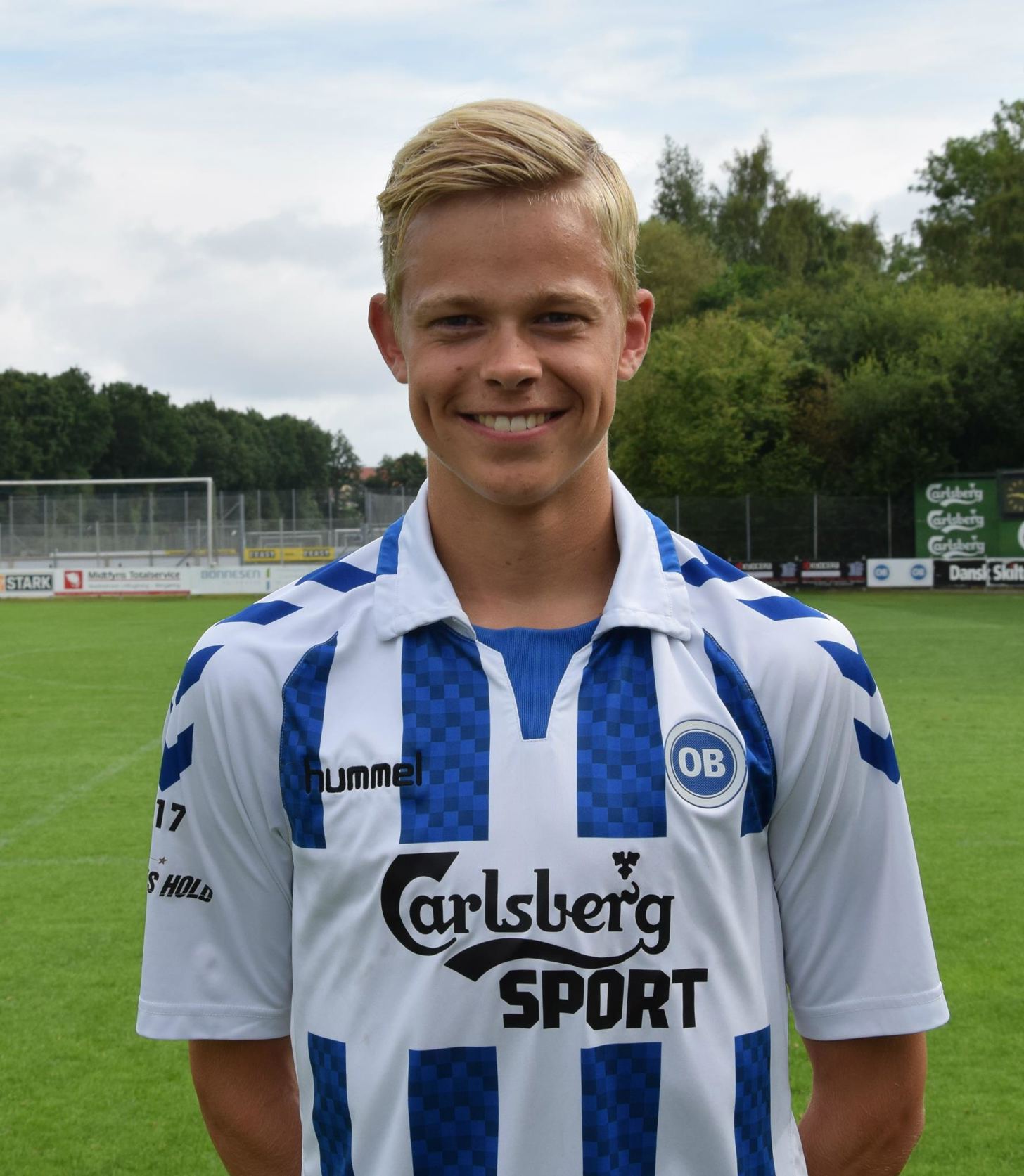 
Christian Vestergaard
udtaget til U17-Landsholdet
 